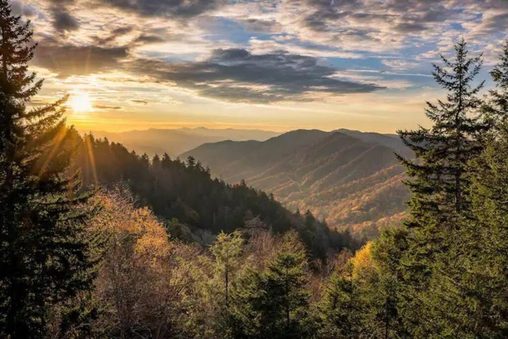 Breathtaking Views Of The Smokies, 3 Mins To Gatlinburg Villa Kültér fotó